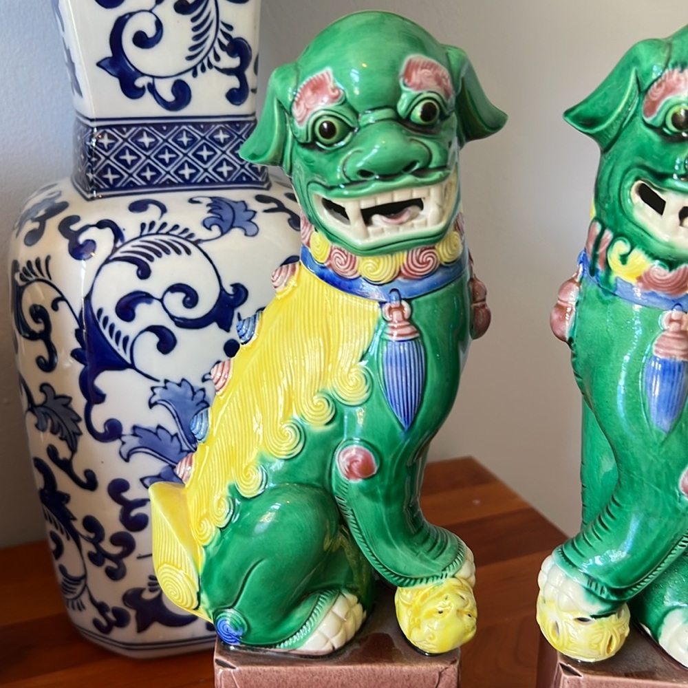 Large pair of antique colorful Chinese Foo Dog Statues - Picture 2 of 10